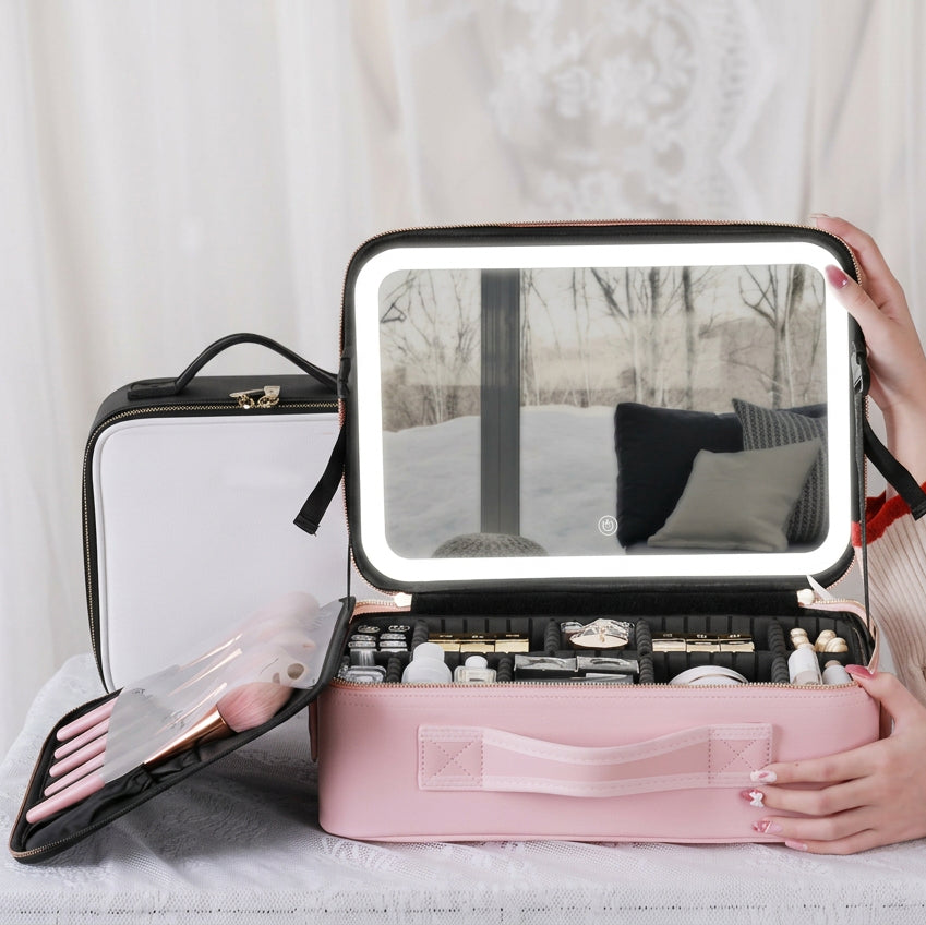 Pink makeup case with a mirror and lights held by a person, with text in Chinese above.